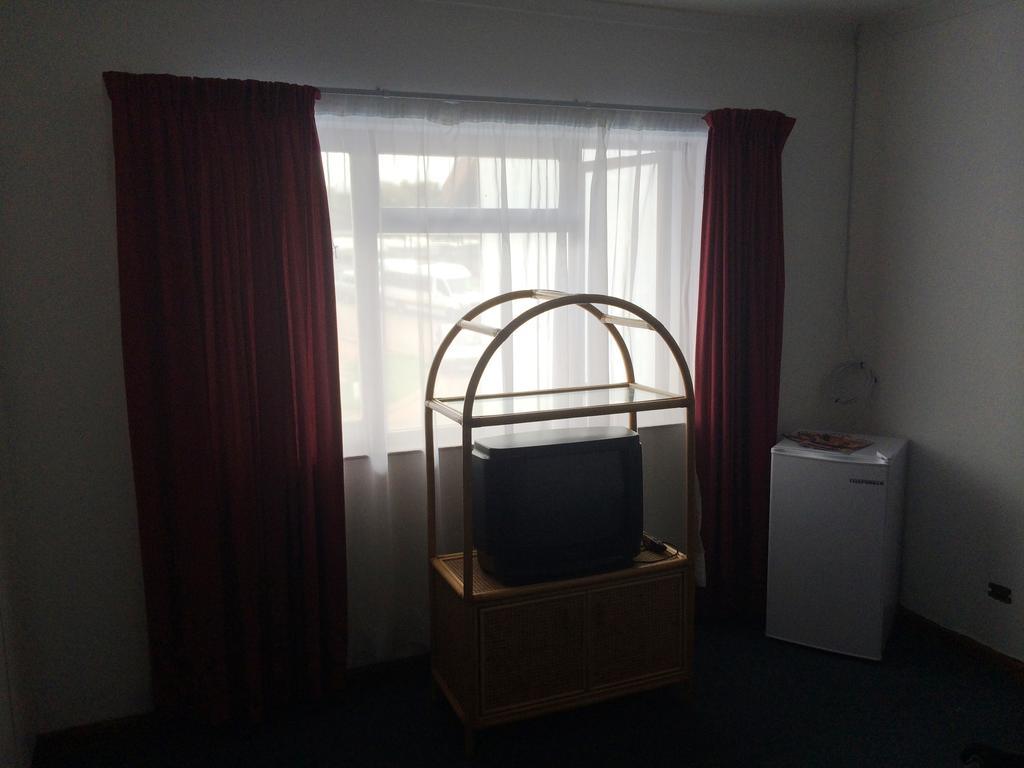 Backpacker Apartments Plettenberg Bay Room photo