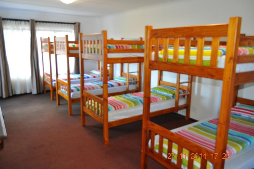 Backpacker Apartments Plettenberg Bay Room photo