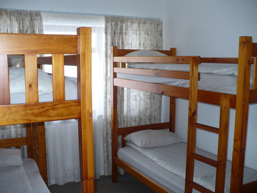 Backpacker Apartments Plettenberg Bay Exterior photo
