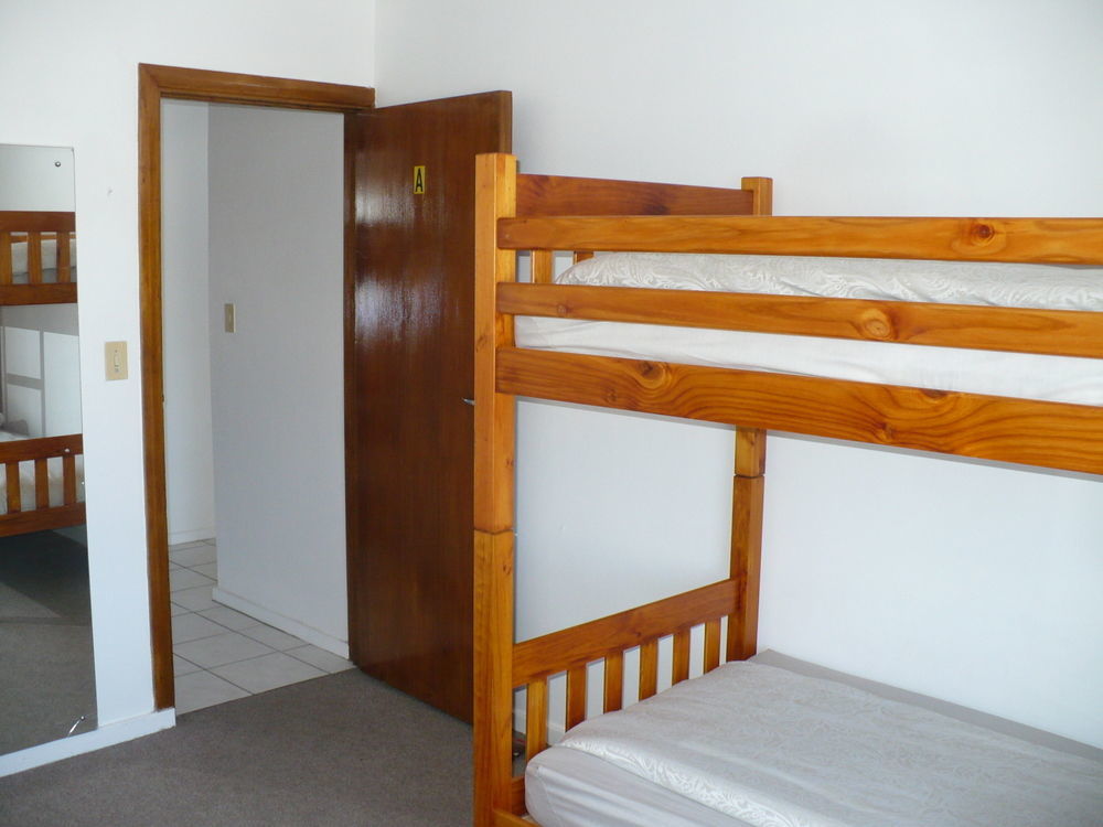 Backpacker Apartments Plettenberg Bay Exterior photo