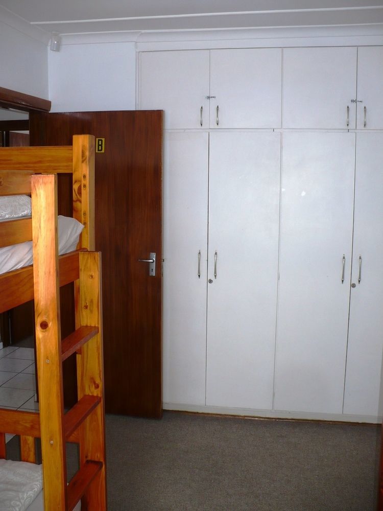 Backpacker Apartments Plettenberg Bay Exterior photo