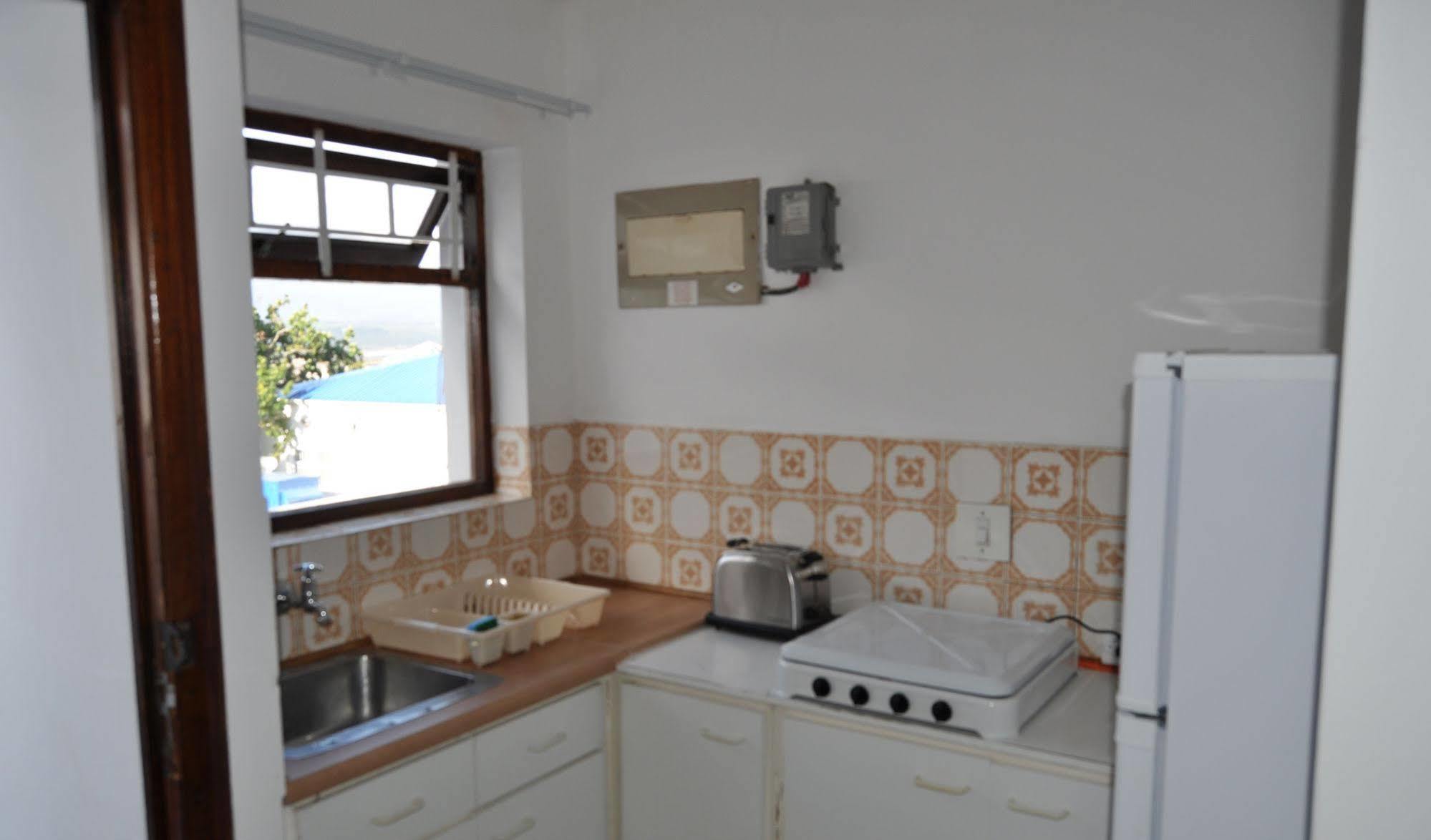 Backpacker Apartments Plettenberg Bay Exterior photo