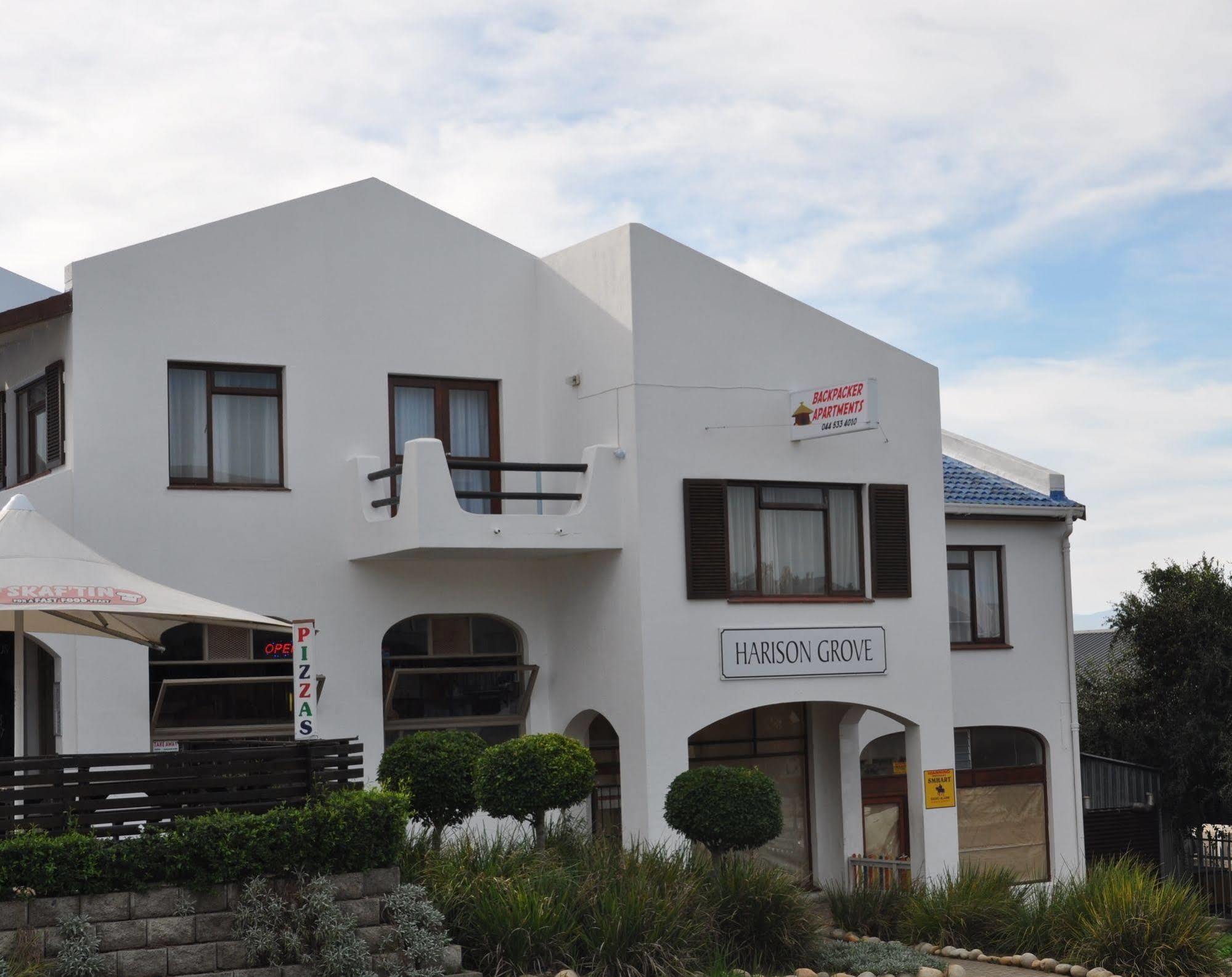 Backpacker Apartments Plettenberg Bay Exterior photo