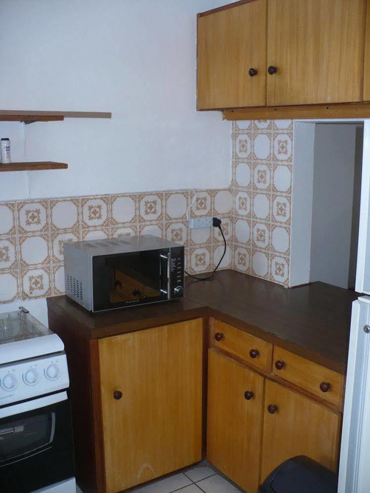 Backpacker Apartments Plettenberg Bay Exterior photo