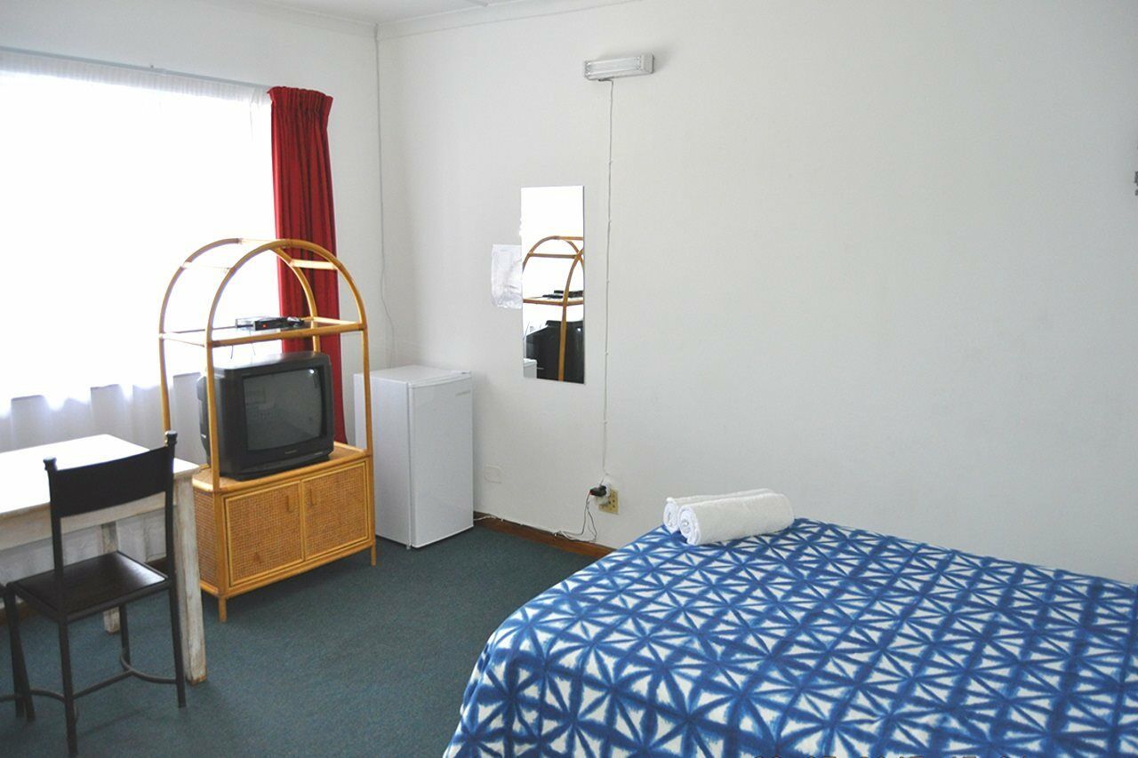 Backpacker Apartments Plettenberg Bay Exterior photo